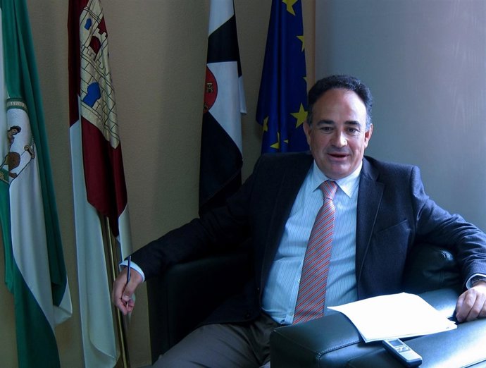 El Presidente De La CHG, Manuel Romero Ortiz, En La Sede De Plaza España