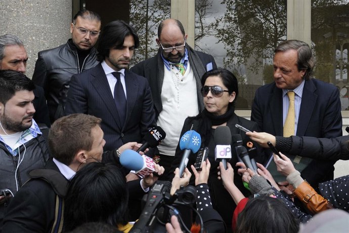 Aurora Carbonell Y Javier Conde