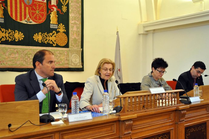 Conferencia De Javier Bello En Un Acto Académico En Alcalá