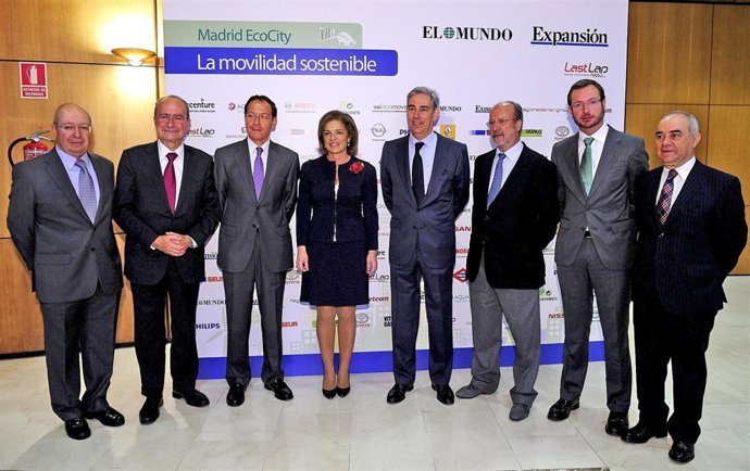 De La Torre, Junto Con Los Alcaldes De Madrid, Vitoria, Valladolid Y Murcia