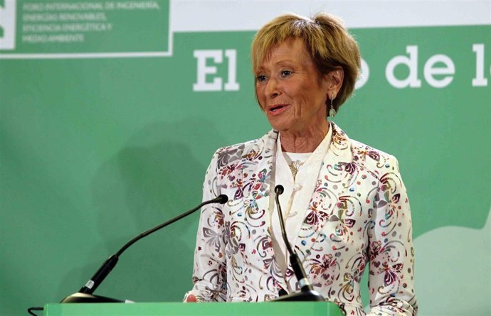 vicepresidenta primera del Gobierno, María Teresa Fernández de la Vega