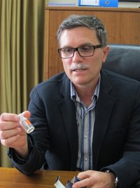 El CEBAS busca extractos de plantas y alimentos que aumenten las defensas de las abejas frente a un ácaro exterminador