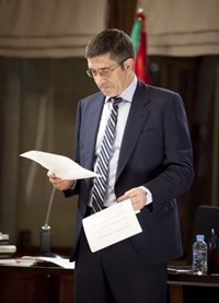 Patxi López sostiene que el PSOE debe ser la "fuerza" capaz de "aglutinar" a "todos los progresistas" 