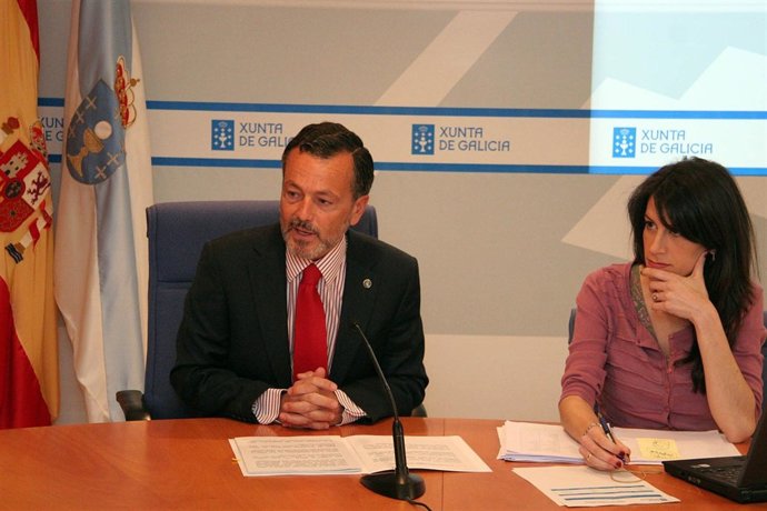 Agustín Hernández Y María Martínez Allegue En Rueda De Prensa