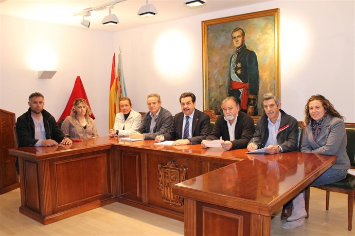 El Equipo De Gobierno De Vall D'alba (Castellón)