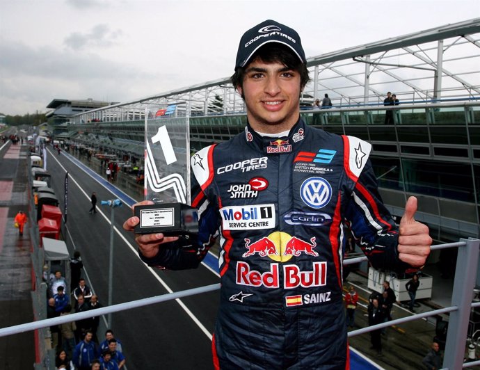 Carlos Sainz Junior Tras Ganar En Monza En La F-3 Británica