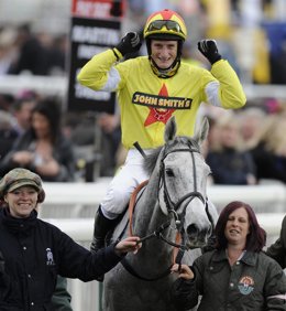 'Neptune Collonges', Montado Por Daryl Jacob, Gana El Gran National