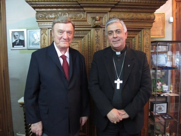 J. Kobylansky (Izq) Y El Obispo De Tenerife