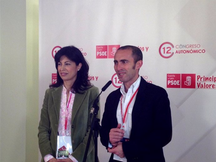 Los Socialistas Ana Redondo Y Julio López