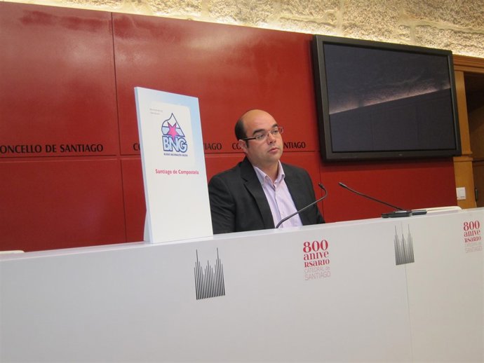 Portavoz Del BNG En El Ayuntamiento De Santiago, Rubén Cela Sobre Leo Bassi