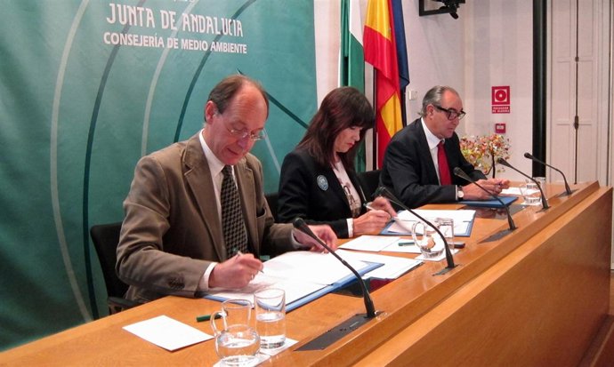 Firma Del Convenio Entre El Gobierno Andaluz Y Cermia
