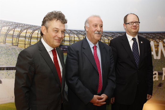 Del Bosque Emabajada Polonia