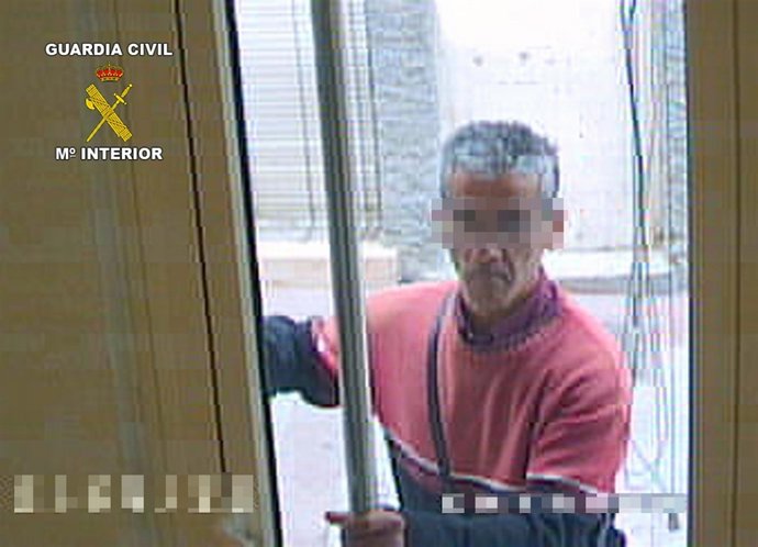 Guardia Civil Detiene En Pocas Horas Presunto Atracador De Una Entidad Bancaria