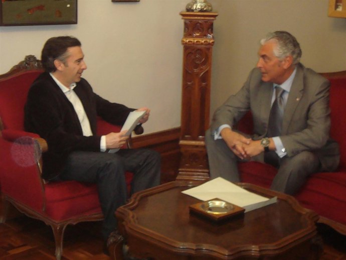 Antonio Suárez Y Luis María Beamonte