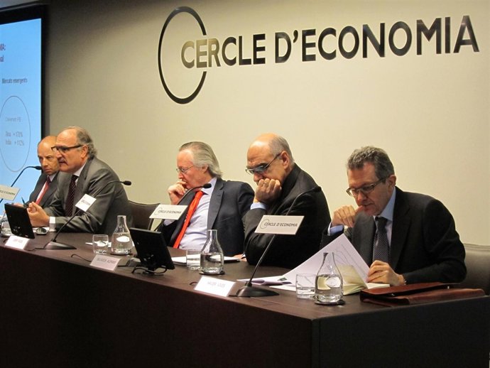 Joan Sureda En Un Coloquio En El Círculo De Economía