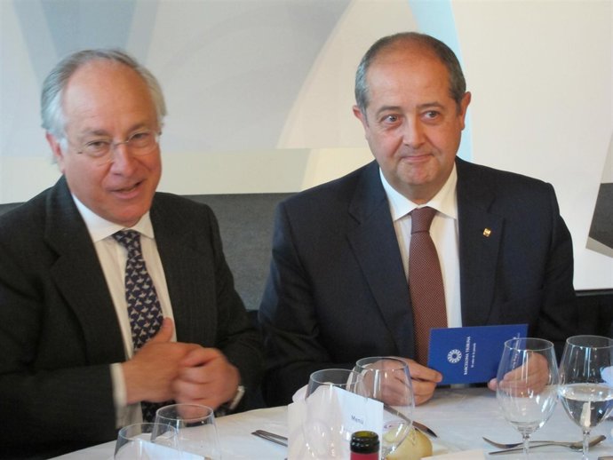 Joan Maria Nin (Dtor.Gral.De La Caixa) Y Felip Puig, Conseller De Interior