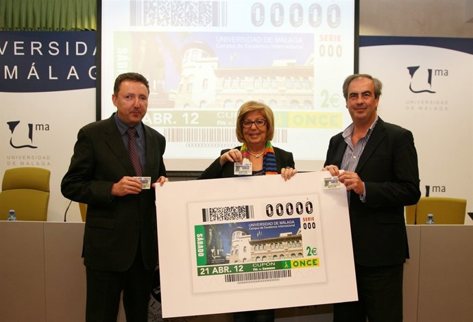 Cristóbal Martínez Y Adelaida De La Calle Presentan El Cupón Dedicado A La UMA