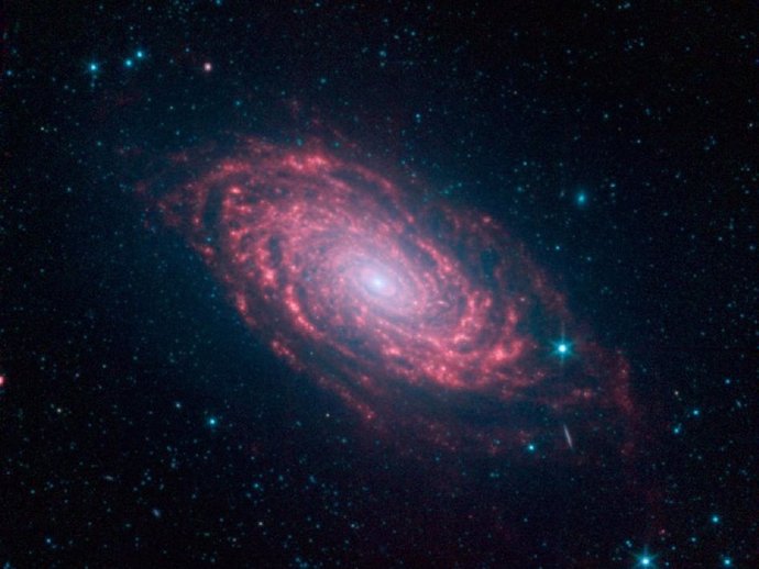 Una Galaxia Captada Por Spitzer