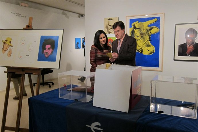 Sorteo De La Obra 'Tres Visiones De Warhol'