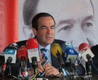 Bono cree que el PSOE debe aceptar los planteamientos de Arenas para gobernar en Andalucía antes que pactar con IU