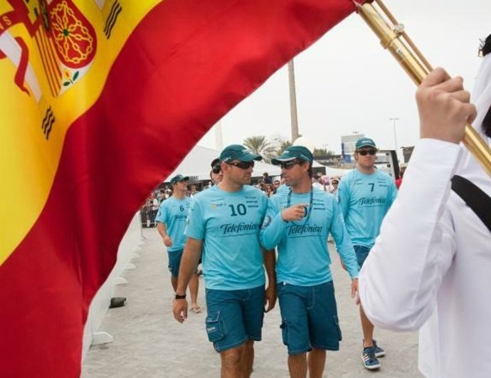Iker Martínez Y Xabi Fernández Con La Bandera De España 