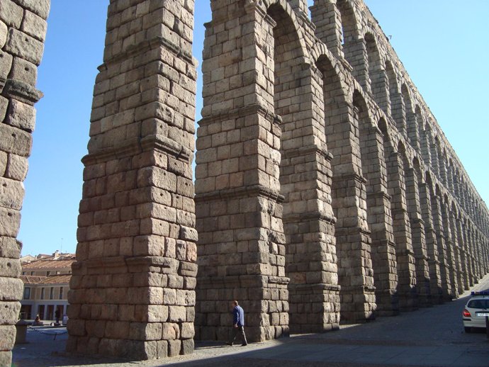 Segovia, Ciudad Patrimonio De La Humanidad. 