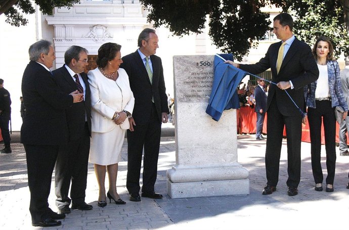 Placa De Conmemoración Del V Aniversario