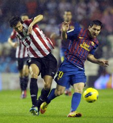 Messi E Iturraspe En El Partido Entre El Barcelona Y El Athletic