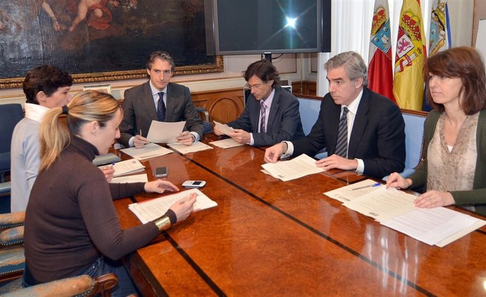 Reunión Del Alcalde Con PRC Y PSOE 