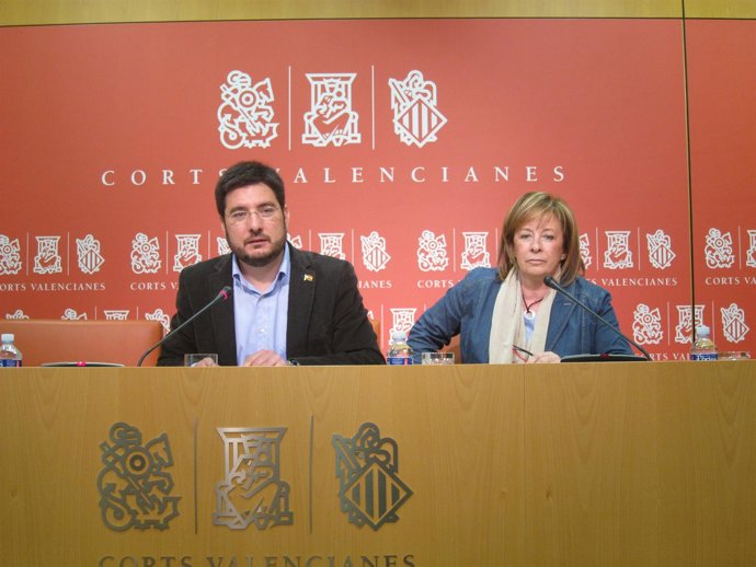 Ignacio Blanco Y Marga Sanz Tras La Junta De Portavoces