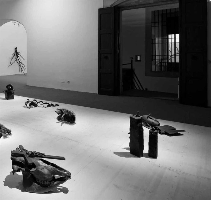 Exposición "D'aigua,Terra I Foc"Medio De Guillem Nadal En El Museu De La Ciutat