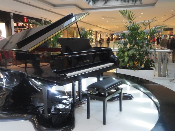 Leaking Piano En Los Jueves De Concierto