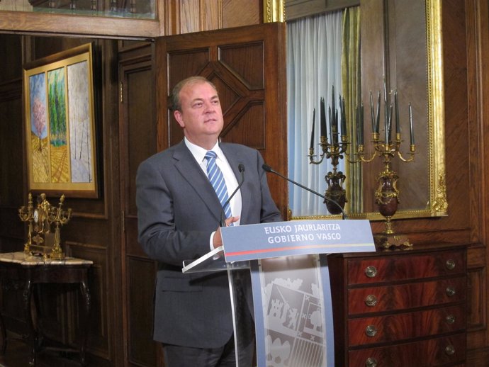 El Presidente Del Gobierno De Extremadura, Jose Antonio Monago