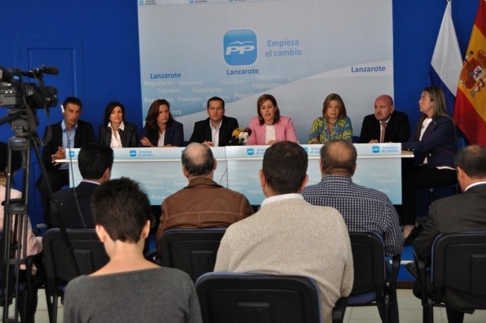 Senadores Del PP En Lanzarote Y Presidente PP Lanzarote, Ástrid Pérez (De Rosa)
