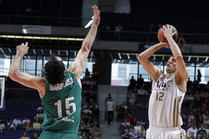 Garbajosa Mirotic Unicaja Málaga Real Madrid