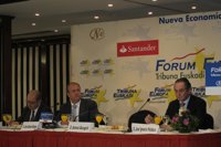 Monago acusa a PSOE de no tener "sentido de Estado" y le dice que la moción de censura "se presenta, pero no se anuncia"