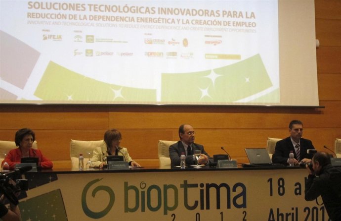 Díaz Trillo En La Inauguración De Bióptima 2012.