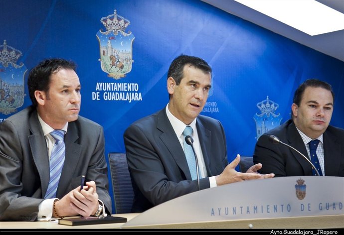 Román En Rueda De Prensa