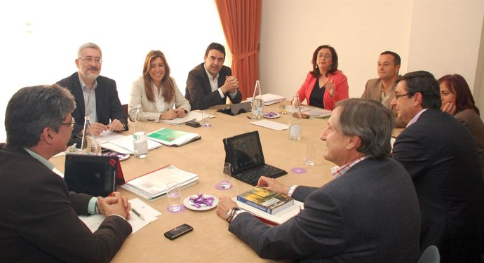 Reunión De La Comisión De Diálogo PSOE-IU, Este Miércoles