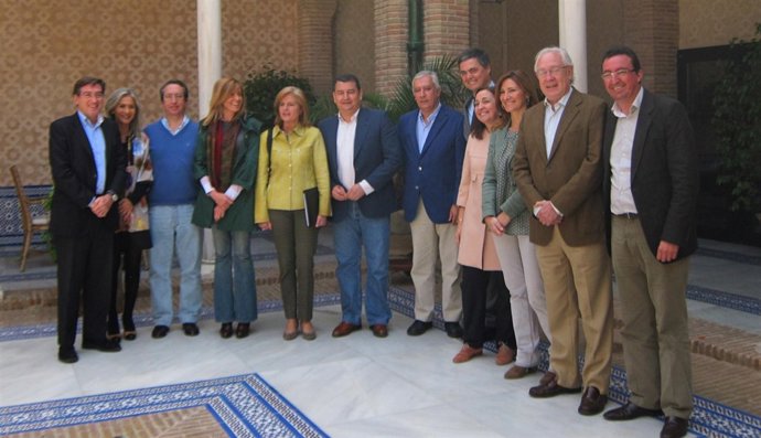 Arenas, Junto A La Nueva Dirección Del Grupo Parlamentario