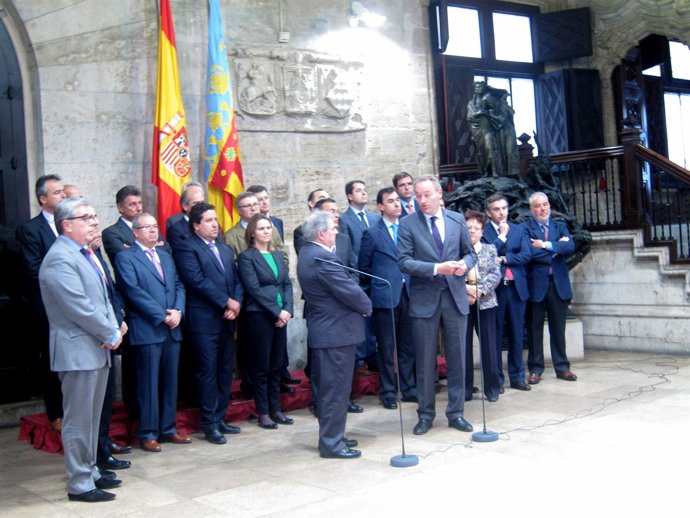 Fabra Con Miembros De La Comisión De Diputaciones De La FEMP