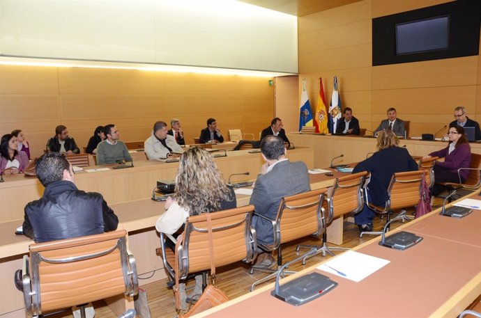Manuel Ortega Preside La Reunión Con Representantes De Ayuntamientos