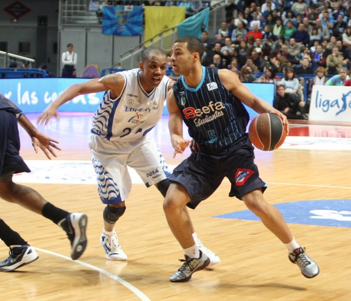 Tyrone Ellis Y Chris Lofton, Asefa Estudiantes - Lucentum Alicante (Baloncesto)