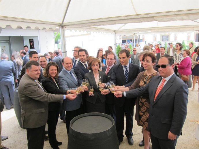 Brindis De Las Autoridades En La Cata