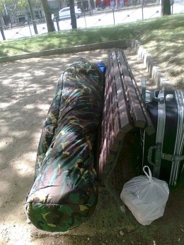 Vadillo Duerme En Un Banco