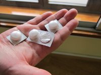 Los farmacéuticos catalanes critican que siempre se persiga a la cadena del medicamento