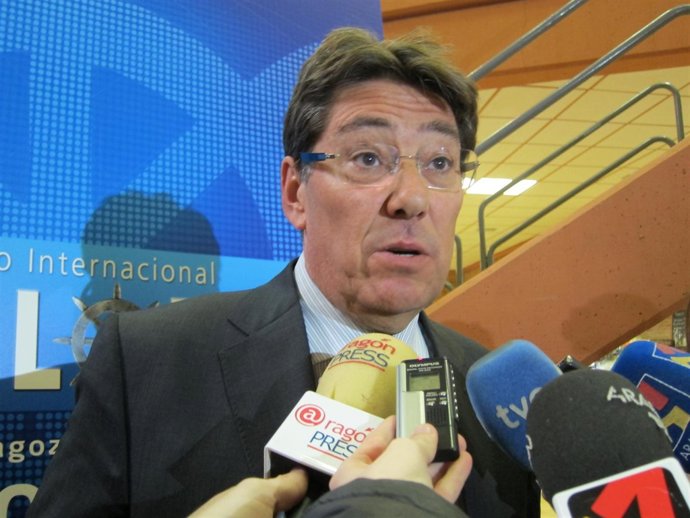 El Consejero De Industria E Innovación De, Arturo Aliaga