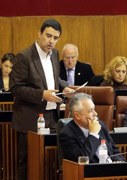 Mario Jiménez Interviene En Un Pleno Del Parlamento