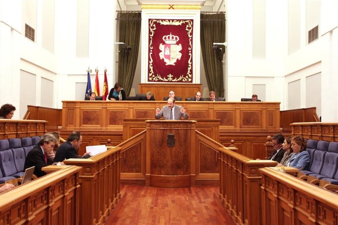 Debate En Las Cortes De C-LM