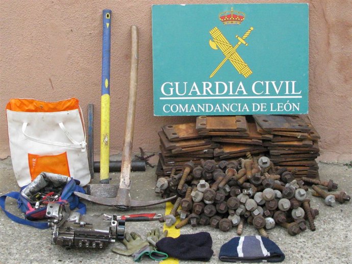 Parte Del Material Ferroviario Intervenido A Los Detenidos.